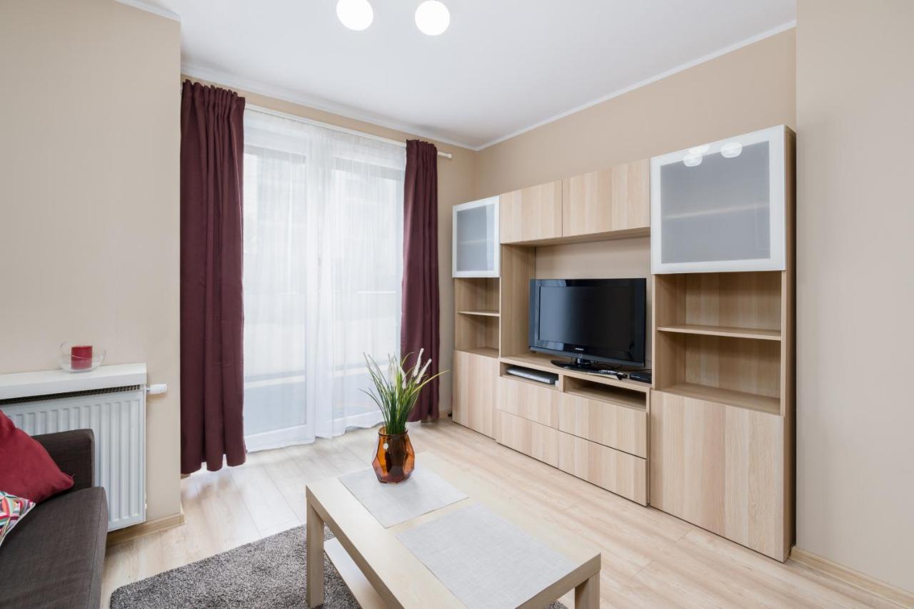 Czarnieckiego Apartment With Balcony Poznan By Noclegi Renters Buitenkant foto